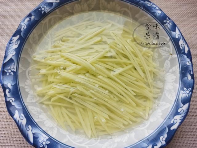 红椒|面馆生意火爆，全凭这5款免费小菜，清口又解腻，掌握方法你也行