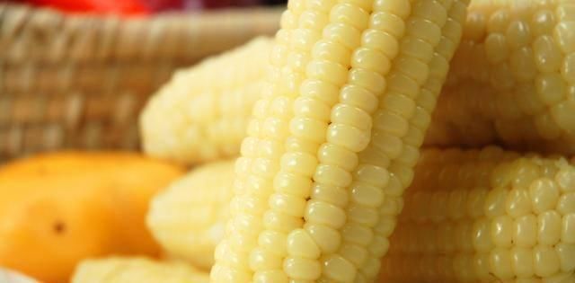 甘油三酯|血管堵不堵,2个动作就知道45岁后常动“一处”,10秒畅通血栓