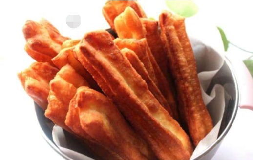 学会这样炸油条,你就可以开店了,外酥里嫩,太好吃