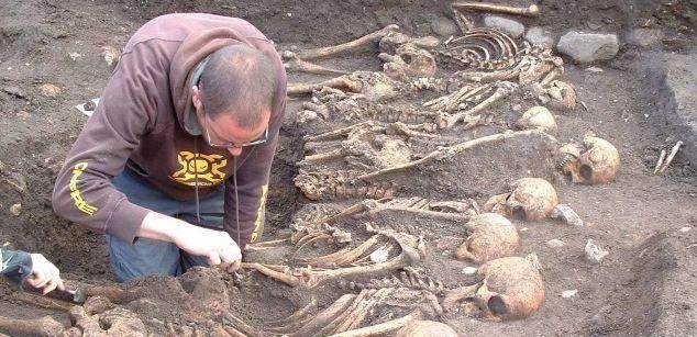 揭秘如何通过骨头分辨男女,考古系的女生都要亲手摸