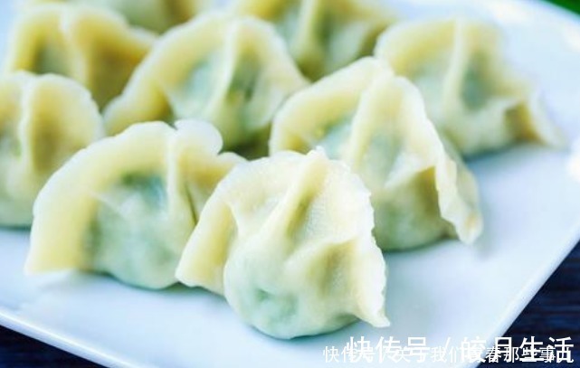 调韭菜馅，直接拌馅是大忌！多做1步，保证韭菜鲜嫩翠绿，不出水