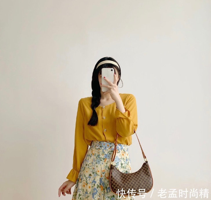 时髦|方领上衣百搭还显瘦,配裤子裙子都很时髦