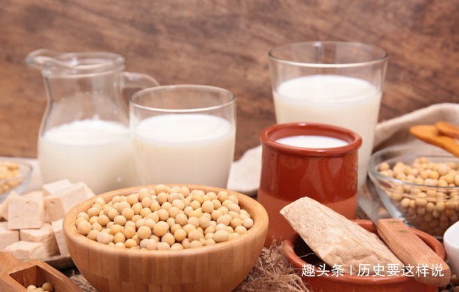 绝经|为什么女性在绝经后，有的人衰老的很快，有的人却依然光彩照人