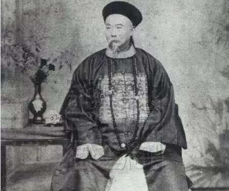 诗人|靠死人养家的唐代大诗人,学问致富两不误,曾国藩:服