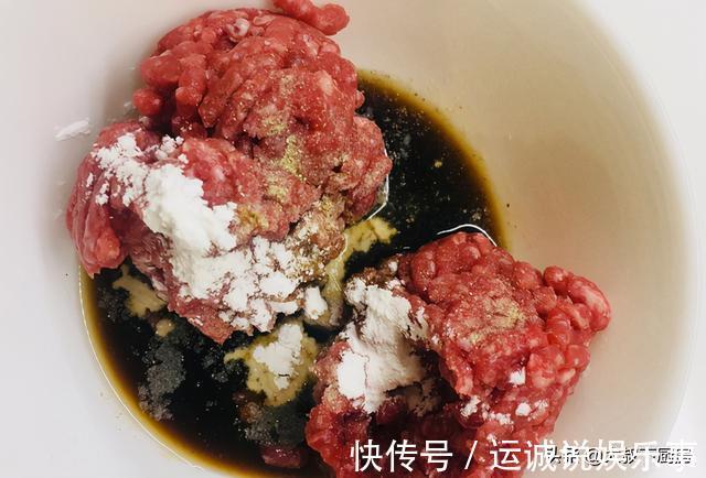 煎豆腐|今日菜谱：大叔教你黄焖豆腐，开胃下饭，香气扑鼻，家人爱吃