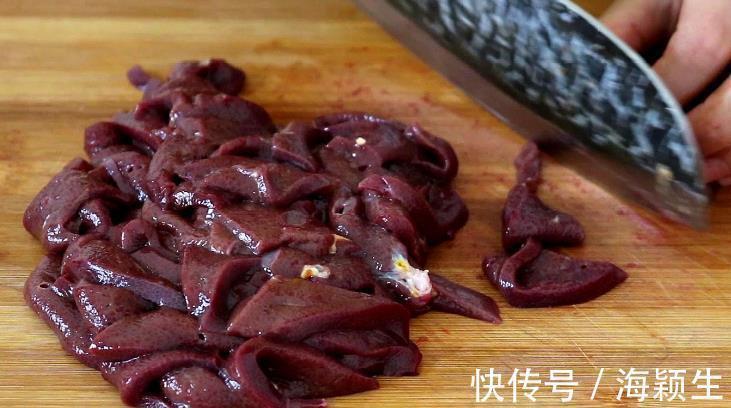 清洗猪肝,不要只用水洗,牢记正确步骤,洗得干净,没毒素没异味