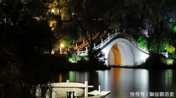 枫林|几首描写秋天景色的唐诗