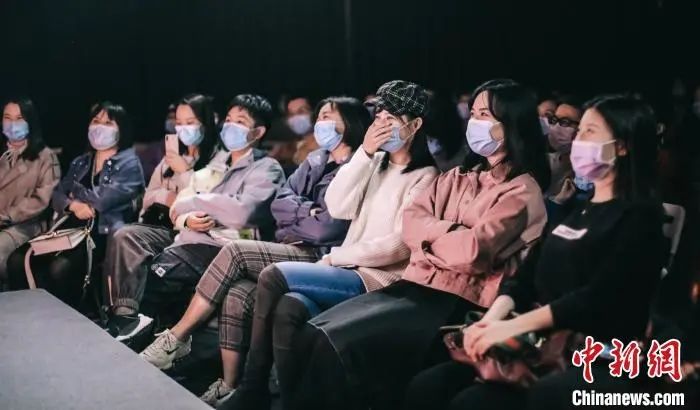 脫口秀|黃西：由西及東，脫口秀如何在不同文化間架橋梁？