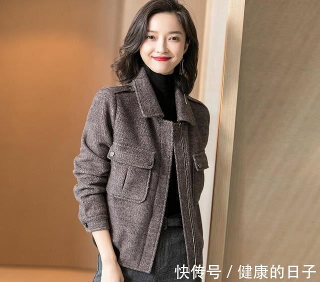毛呢外套 天冷了,别再穿连衣裙,今秋流行“毛呢外套”,显高保暖又有型!