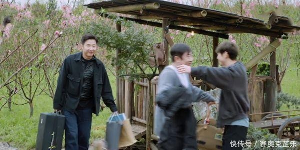 背景 《向往》看似不起眼嘉宾,实则有强大背景,连导演组都给特殊待遇