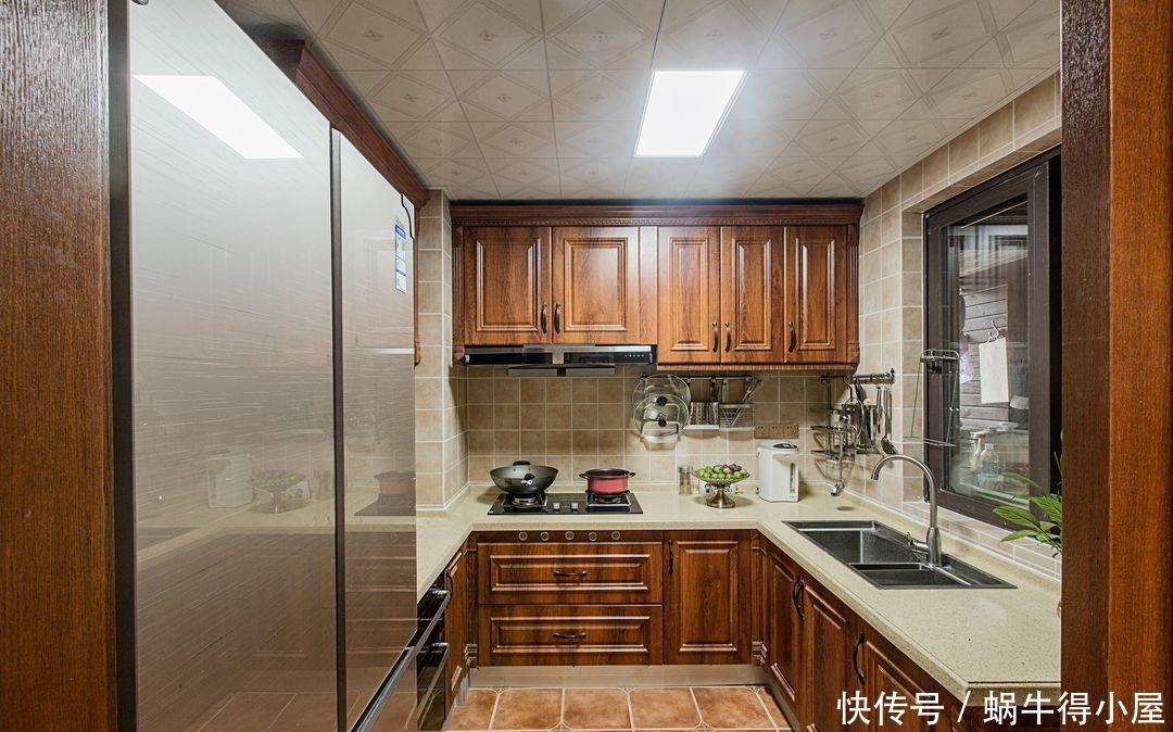 墙壁纸|实木与拱门的结合，中式和欧式的碰撞，打造年轻人喜爱的中式装修