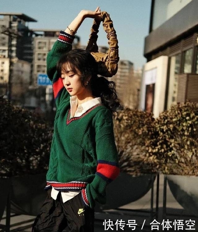 烂大街的包包别背了!2021春夏最流行的是这些