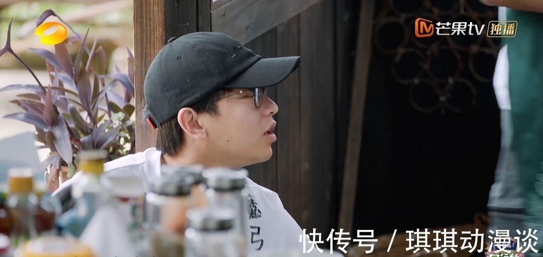 双标|《向往5》刚收官,欧阳娜娜张子枫合体上热搜遭喷,网友双标了!