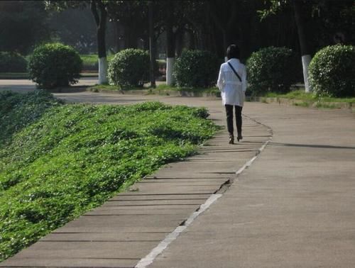 营养物质|因为喝了奶奶一碗汤，13岁女孩骨骺线提前闭合，被医生怒斥太无知