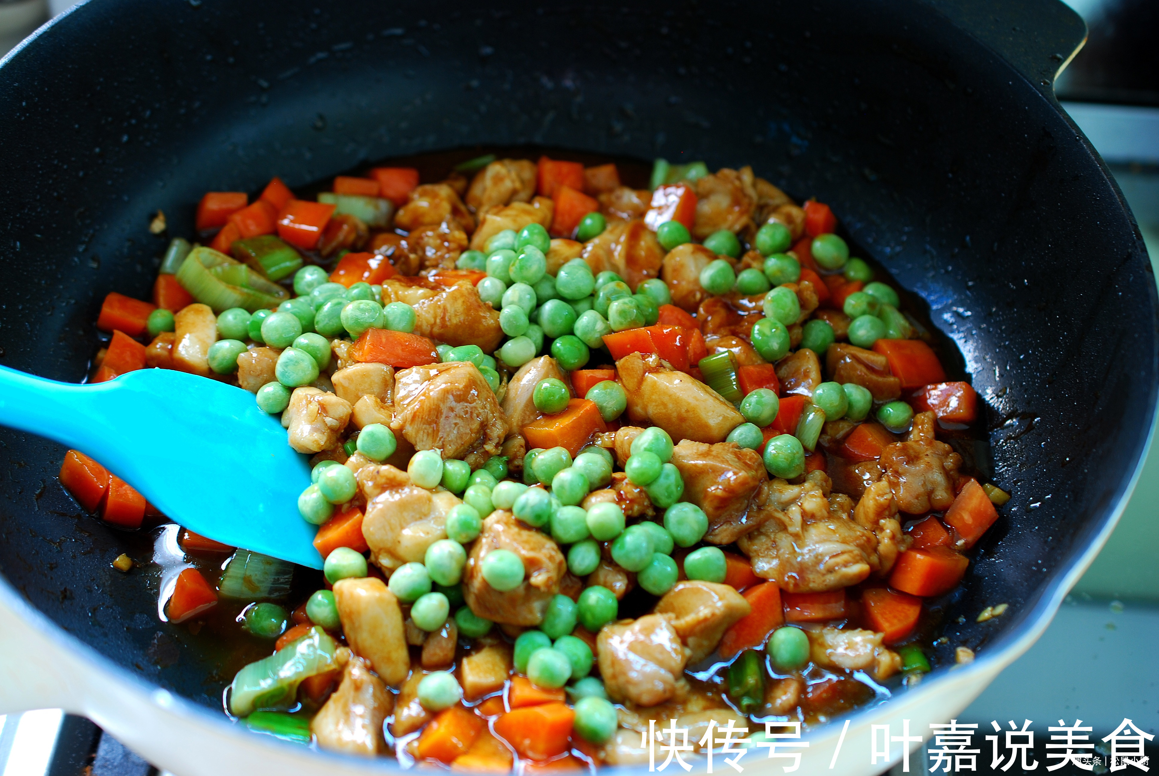 懒妈妈教你一道懒人饭，有肉有菜营养丰富，1碗酱汁秒变大厨