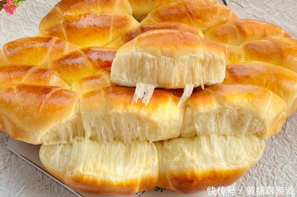 奶香美味的牛角面包,无需手套膜简单容易做,比包子馒头还省事