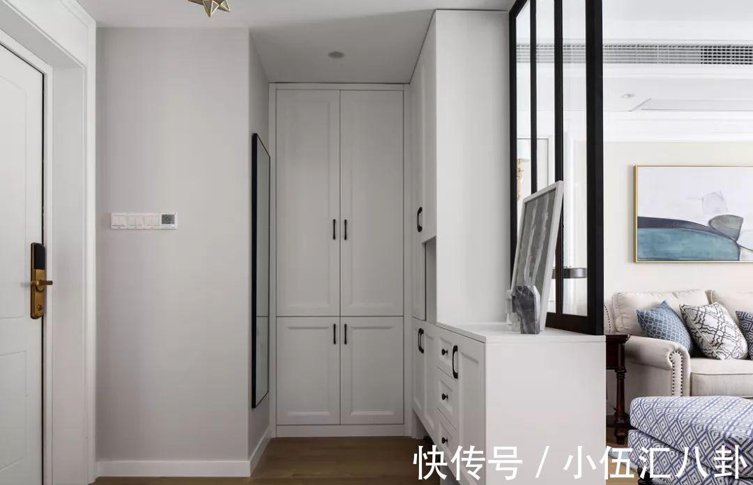 衣架|别小看2㎡的玄关，这样装分分钟变身衣帽间，连衣柜都省了！