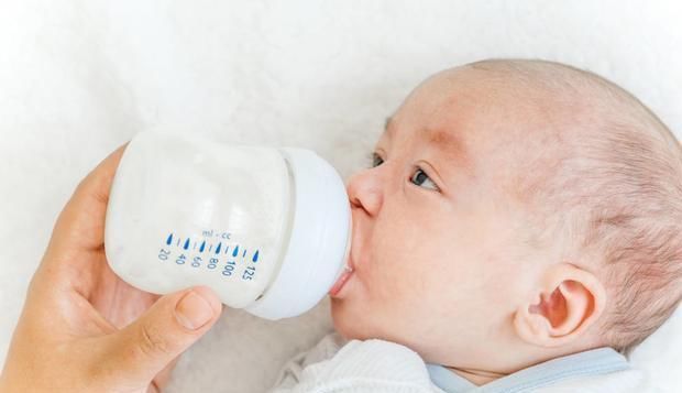 奶瓶|吃母乳与不吃母乳的孩子,长大后有很大差距,家长要引起重视