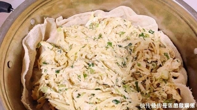 我家用土豆做它,上锅一蒸,松软入味,两天必做一次,老妈特爱吃