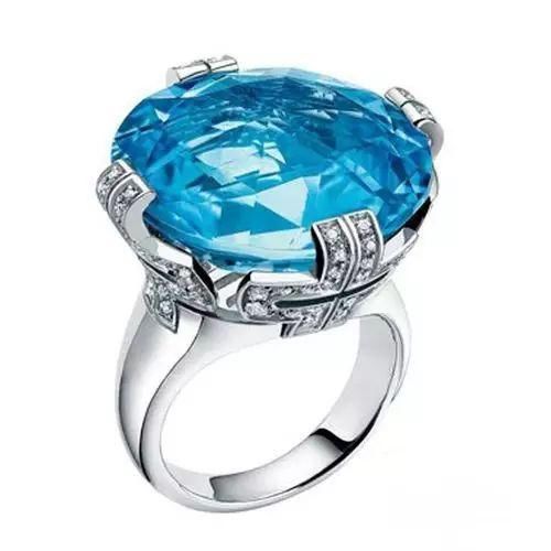 蓝色系宝石大家族：蓝钻石、蓝宝石、坦桑石、托帕石…通通教你分清楚