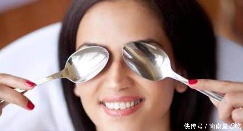 眼睛|女生这4个坏习惯不改，眼睛会变得不好看，特别最后1个，丑翻了