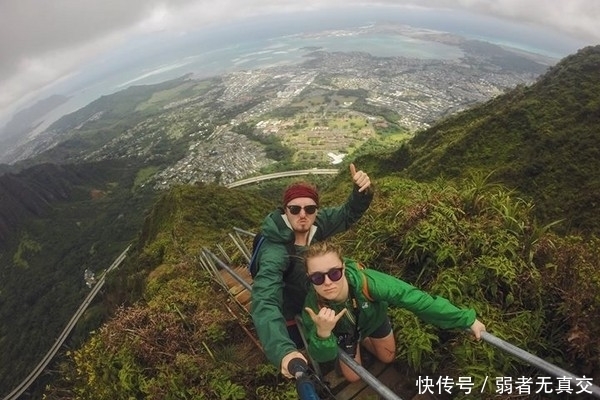 夏威夷天堂阶梯共3922阶 封闭近30年还有人上!