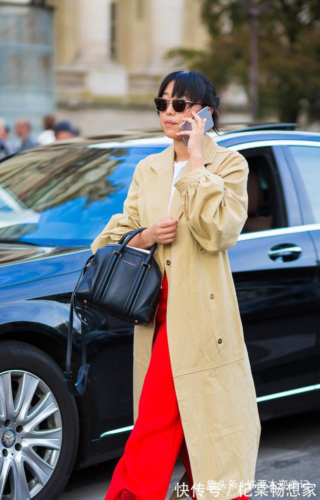 阔腿裤 请脱下你的阔腿裤,太土!今年流行的是“云朵裤”,时髦又遮肉