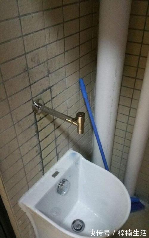 水管|卫生间上水口改成2个出水口,简单方便不用砸瓷砖,很多人想不到