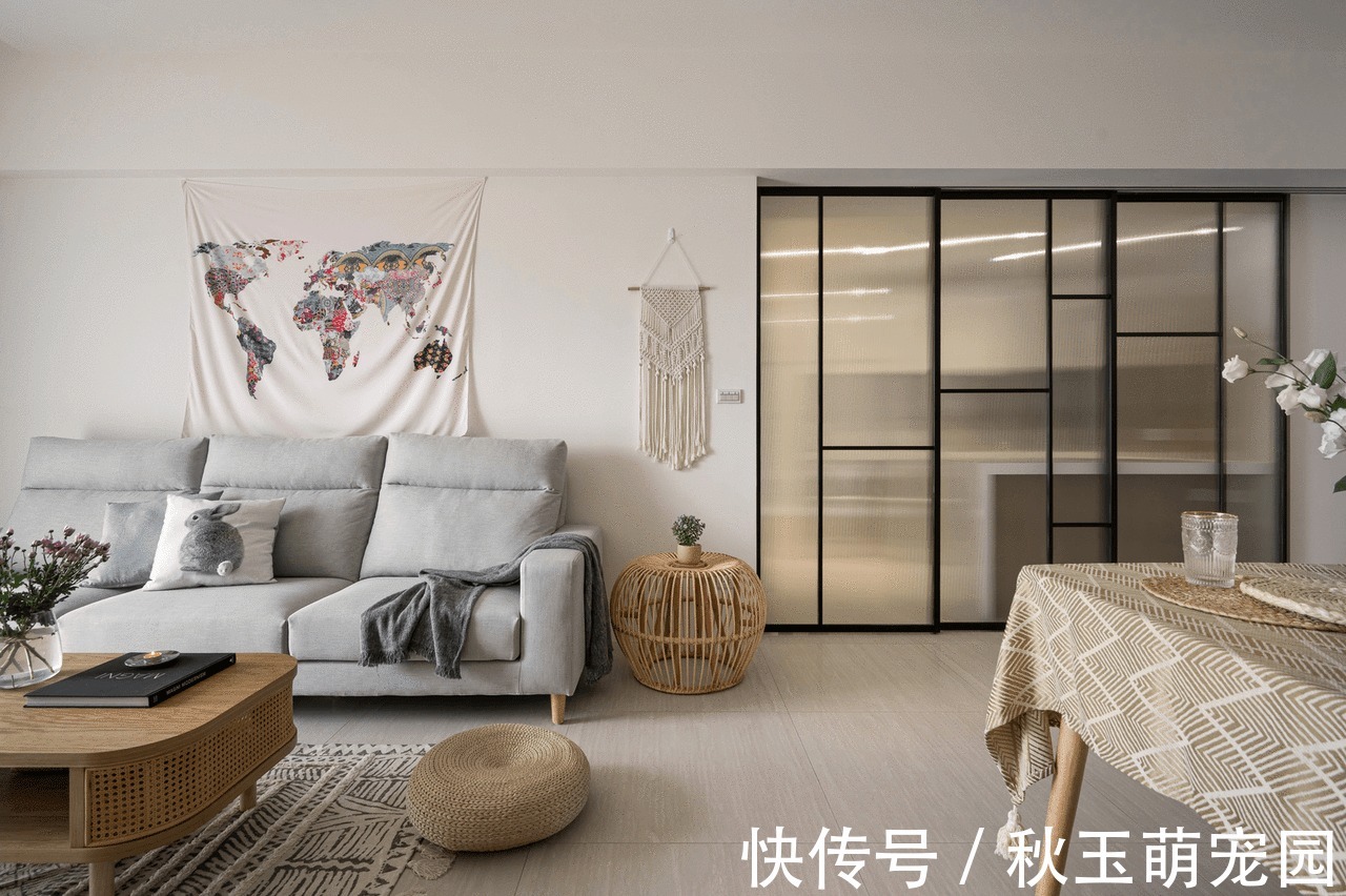 治愈|看完她家后，我彻底被治愈了，全屋色调柔雅纯净，氛围温馨精致