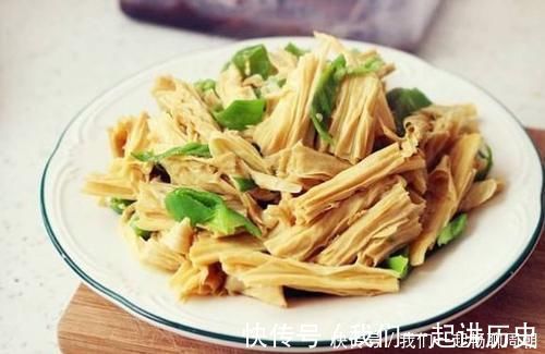 营养物质|人到中年,要学会吃三种食物,排毒润肤,延缓衰老,增强皮肤弹性