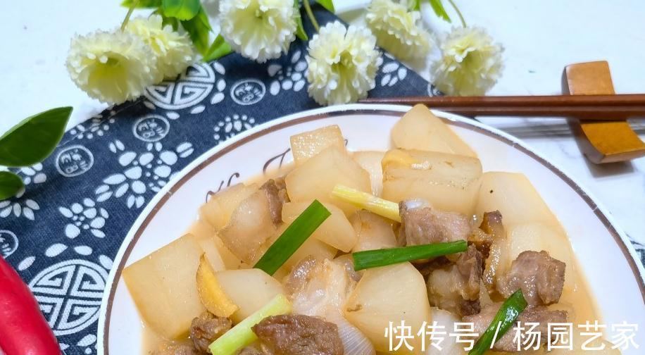 寒露后，这碱性菜吃它正当季，和猪肉是一对，简单一炒营养美味