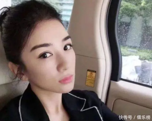 走红没几年就“过气”的女星,陈好黄奕嫁人后退圈,唯独她至今喊不出名字!插图2 走红没几年就“过气”的女星,陈好黄奕嫁人后退圈,唯独她至今喊不出名字!插图2