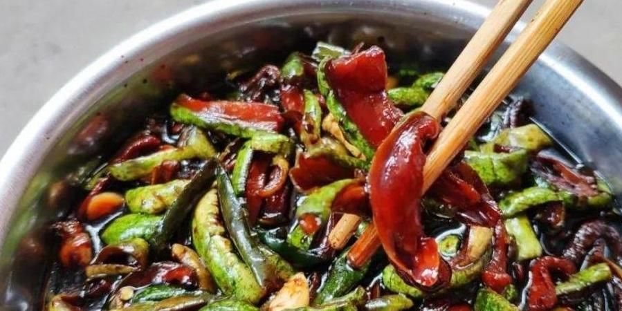 夏日|家里老人珍藏百年的腌黄瓜秘方，一次腌20斤，嘎嘣脆，咸香特好吃