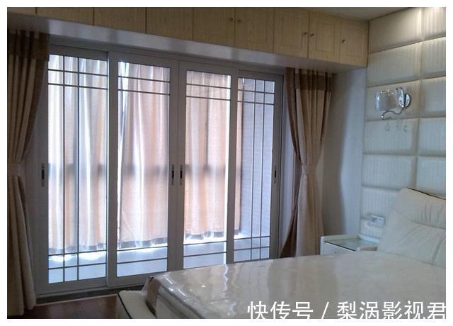 天花板|20W小县城三室二厅装修完毕,40平的大客厅和大露台,被吐槽像KTV