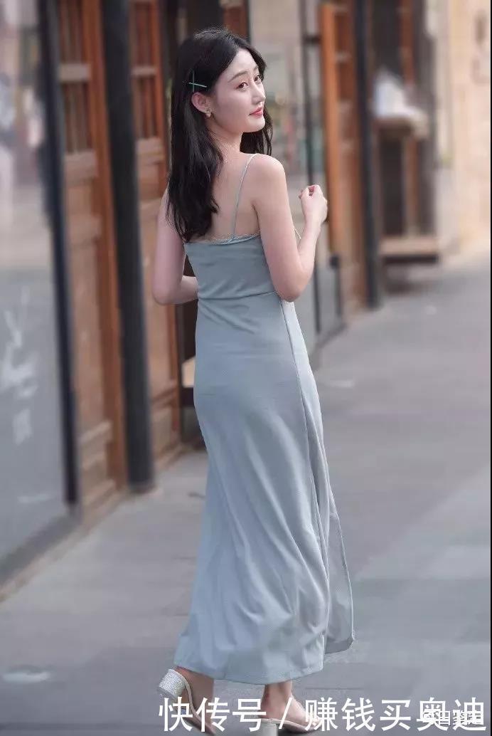 冰丝|肩带式无袖冰丝开衩连衣裙,展现完美身材又能挡住“粗小腿”