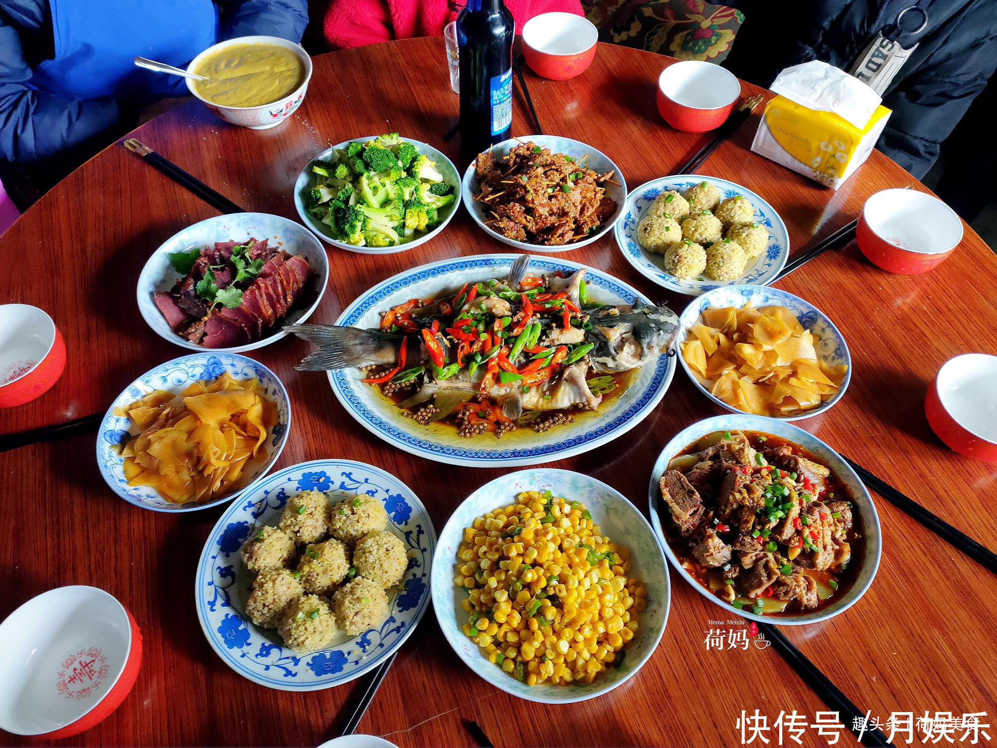 晒晒娘家的年夜饭,妈妈做了8菜1汤,简单又家常,全是妈妈的味道