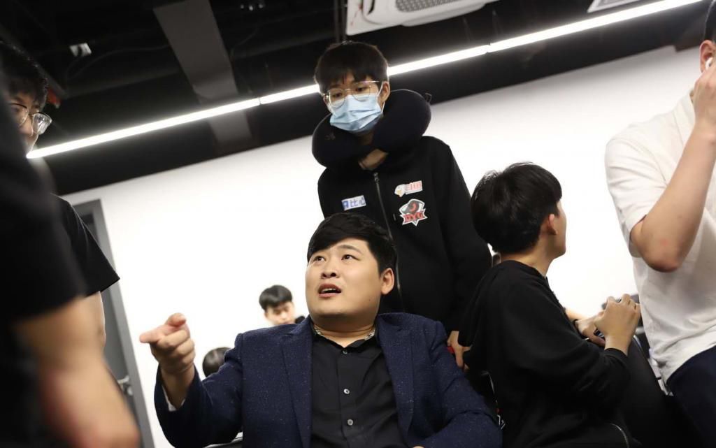 恐惧|AG3-0零封DYG，月光“嘲讽”SK：他还需要成长，体会被支配的恐惧