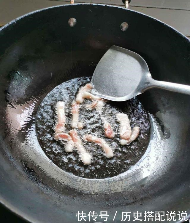 它是“清肠能手”,和土豆一起炒,隔天排宿便,口臭便秘都没了