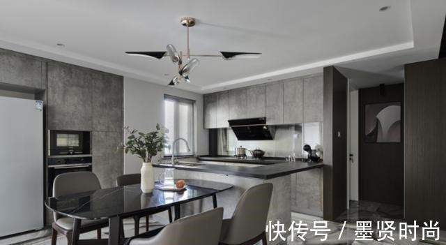 沙发墙|这是我见过最新潮的家,悬空电视墙,沙发墙、走廊极致利用,聪明!