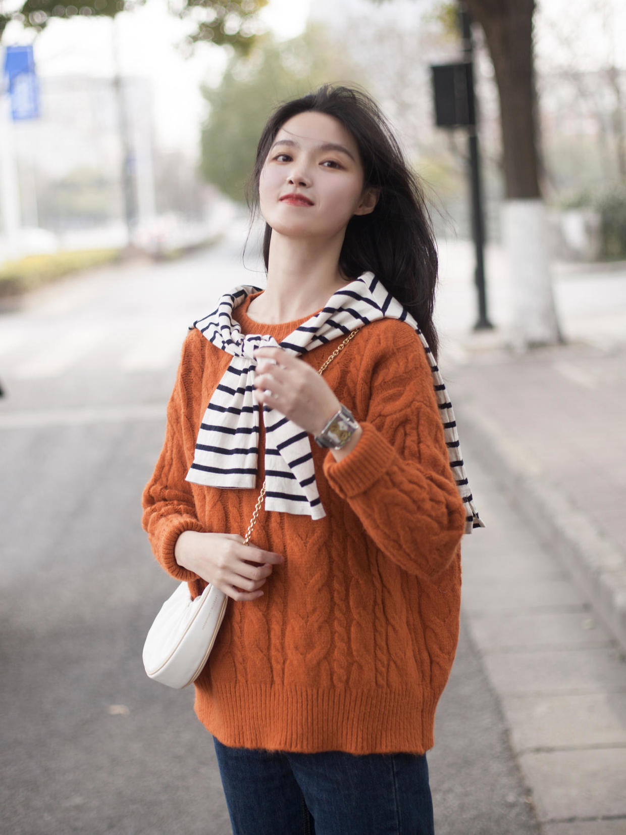 牛仔裤 冬日也想秀出大长腿?看看这五条牛仔裤吧,休闲感满分更显腿长!