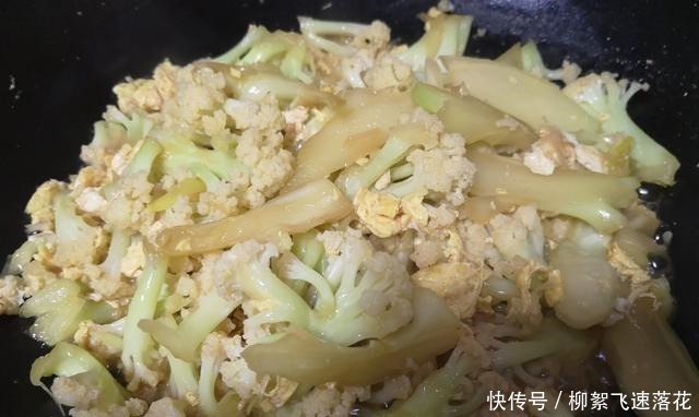 女性不要错过一道菜,每周吃两次,排出毒素子宫干净,气色好