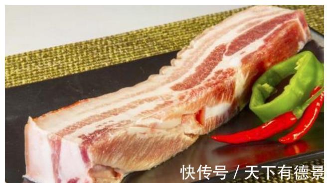 猪皮|猪毛不火烤，不用手剃，学会一招，包你猪皮上的猪毛一根不剩