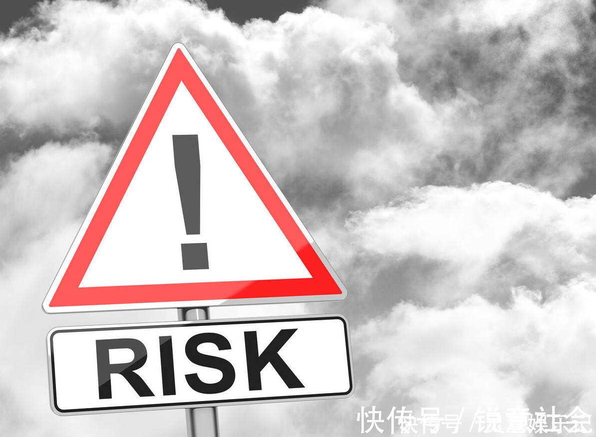 后果|高血压喝红酒会有什么后果？靠喝红酒调理控制高血压不靠谱