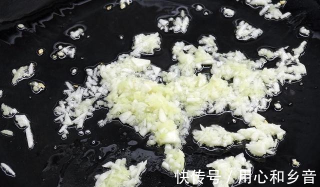 莲藕|宴席常出现的四喜丸子，原来做法这么简单，自己做好吃馅料又足！