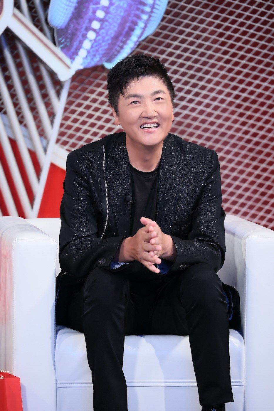  示爱|光明优倍《中国梦之声·我们的歌》第二季G.E.M.邓紫棋大胆示爱李玟，王源GAI争抢陈小春