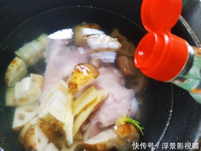 怎样炖煮莲藕有窍门?煮前多加1步,保准莲藕10分钟就能变酥烂