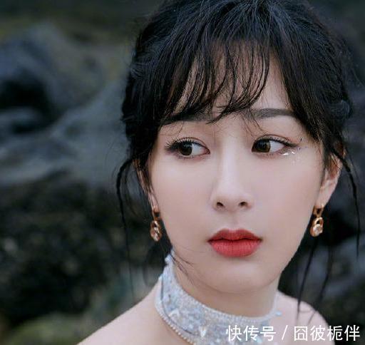 女人美不美看“上半张脸”，丑不丑看“下半张脸”