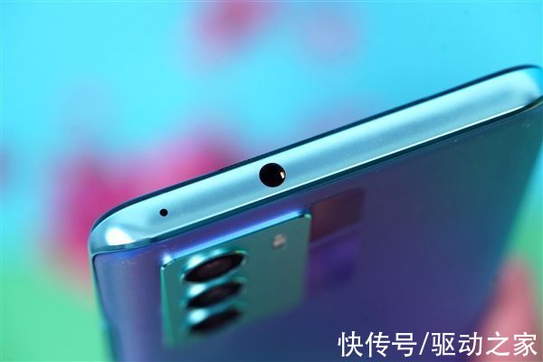 cpu|120Hz高刷+5000大电池 vivo T1电光青图赏