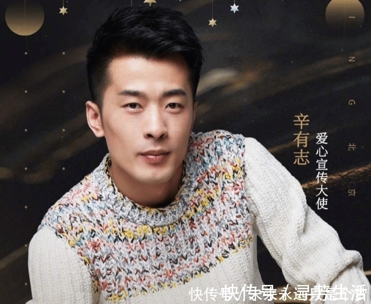 辛巴|辛巴现身了,站在车中喊话粉丝,现场堪比发布会,洗脑高手!