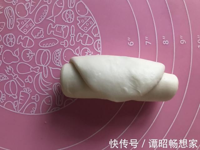 中式点心白皮酥做法，猪油和面静置半小时，成品香酥还不腻